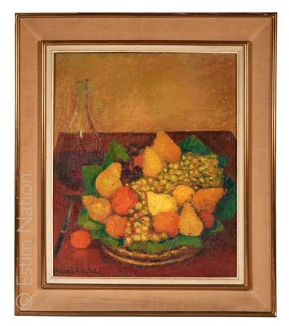 Marcel ROCHE (1890-1959) "Nature morte aux poires, raisins et carafe'' Huile sur...