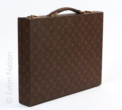 LOUIS VUITTON circa 1975 ATTACHE-CASE en toile Monogram et cuir naturel, anse en...