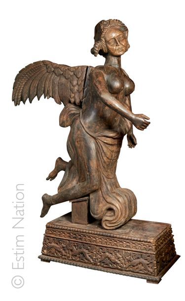 IMPORTANTE SCULPTURE Importante figure de proue en bois sculpté représentant une...
