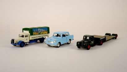 LOT DE VEHICULES MINIATURES 8 véhicules miniatures de marques diverses, certaines...