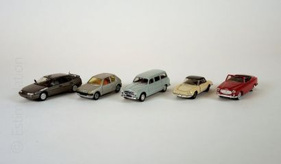 LOT DE VEHICULES MINIATURES 16 véhicules miniatures de marques diverses, certaines...