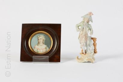 MINIATURE Miniature peinte représentant un portrait féminin dans le goût du 18e siècle


Encadrée


Diam...