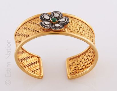 Bracelet jonc Bracelet jonc en argent (925/°°) doré composé de bandes tressées rehaussé...