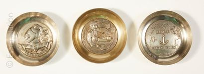 MARINE NATIONALE 3 coupelles en métal argenté : MEUSE, GUEPRATTE, FMF Océan indien


Diamètre...
