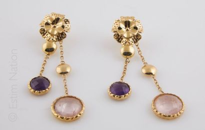 BOUCLES D'OREILLES AMETHYSTES Paire de pendants d'oreilles en argent doré (925/°°)...