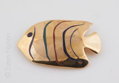BROCHE POISSON ANNEES 1970 Broche poisson en métal doré rehaussé de résine de couleur....