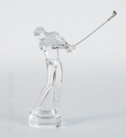BACCARAT Golfeur en cristal et métal, signé


H : 21 cm


(très bon état)