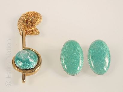 Emaux de Limoges Lot de bijoux en émail de Limoges dans les tons turquoise comprenant...