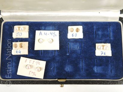 PERLES A MONTER Ecrin présentant 4 paires de perles de culture pouvant être montées...