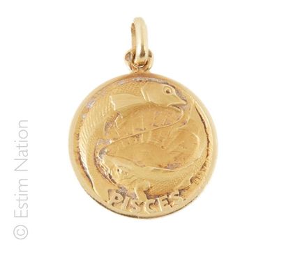 MEDAILLE "POISSONS" Médaille en or jaune 18K (750/°°) à motif du signe zodiacal du...