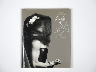 Robert Mapplethorpe "Lady Lisa Lyon"


Editions Filipacchi, 1983. 


Très bon état...