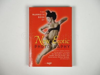 null "The Mammoth Book of News Erotic Photography". 


Editions Skylight 2010. 1ère...
