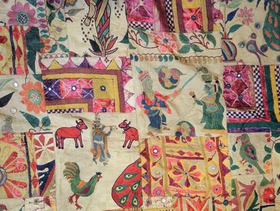 TENTURE INDE Tenture, Inde, patchwork de broderiees, personnages, animaux, fleurs....