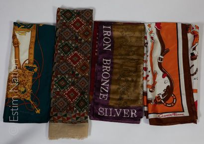Lot de textiles Ensemble de 30 pièces environ de textiles comprenant : foulards,...