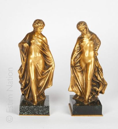 Bronze Elégantes drapées à l'Antique

Paire de sujets en bronze doré et ciselé figurant...