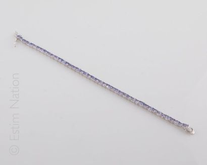 Bracelet Bracelet ligne en argent (925/°°) serti de tanzanites, fermoir à cliquet...