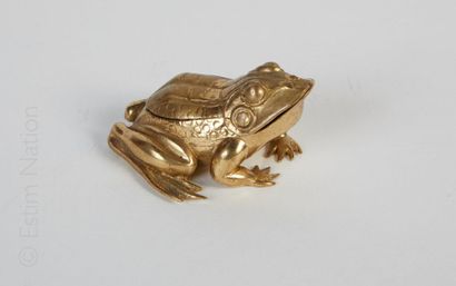 CENDRIER Cendrier de poche en métal doré en forme de grenouille. Dim: 6 x 5 cm 