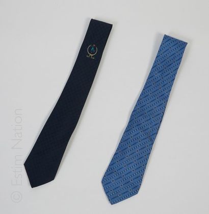 HERMES Cravate en soie de couleur bleu ciel à motif imprimé chaine d’ancre.


On...
