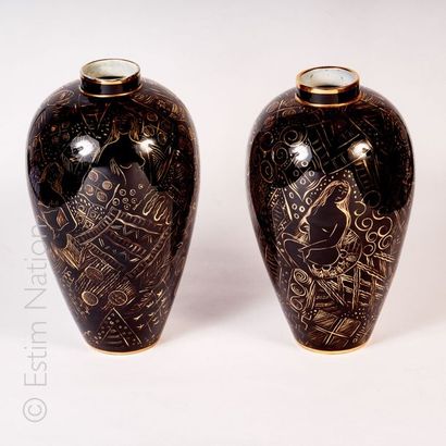KERINA A MONACO Paire de vases ovoïdes en faïence émaillée à fond noir et riche décor...