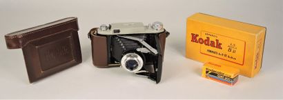 Kodak Appareil KODAK à soufflet modèle B31 avec étui de protection cuir et boite...