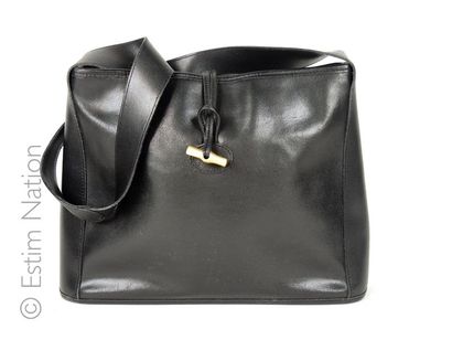 LONGCHAMP vintage SAC en cuir noir porté épaule, deux poches intérieures, fermoir...