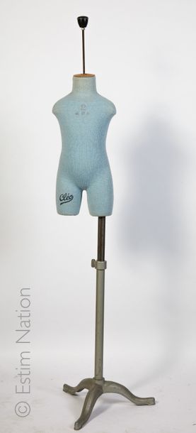 CLEO vintage BUSTE d' ENFANT taille 2 ans recouvert de tissu bleu, hauteur régla...