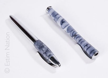 Stylos Ensemble de 2 stylos plume IRIDIUM en métal et résine. 
Très bon état. 