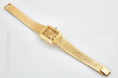 PIAGET PIAGET. Modèle Beta. Montre bracelet en or jaune 18K (750°/00) cadran doré...