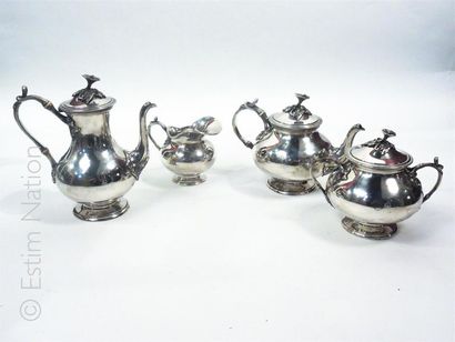 MAISON MORLOT Service à thé-café en métal argenté, les anses et prises à décor ciselé...