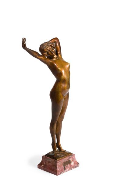 Paul PHILIPPE (1870 - 1930) Le réveil

Sculpture en bronze. Signé

H. 40,8 cm (avec...