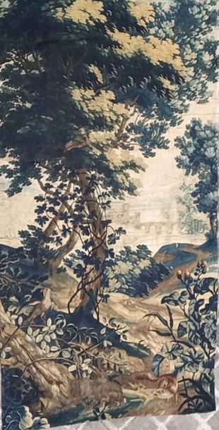 null Aubusson. XVIIIème siècle

Paysage animé

Fragment de tapisserie en laine polychrome...