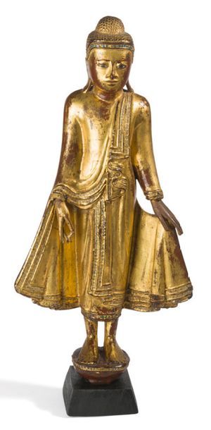 null Siam. XIXème siècle
Bouddha
Sculpture en bois doré et incrustations de varroterie
H....