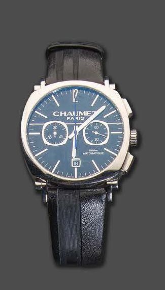 CHAUMET Référence W11290 
Montre en acier et bracelet en cuir. Modèle Dandy chronographe.
Mouvement...