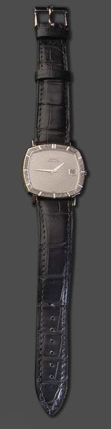 PIAGET Référence 13427 
White gold watch and leather strap. White gold pin buckle...
