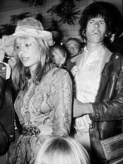 JEAN PIERRE FIZET Keith Richard et Anita Pallenberg 

Tirage photo format 40 x 30...