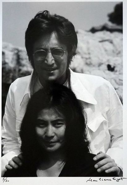JEAN PIERRE FIZET John Lennon & Yoko Ono 

Tirage photo format 44,5 X 30 cm signé...