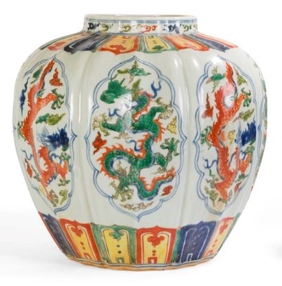 Large jar in porcelain and enamels of Doucai...