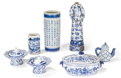 Set of seven blue/white porcelains: Cylindrical...