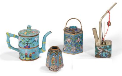 null Set of four objects in cloisonné enamels, including a water pipe, two teapots...