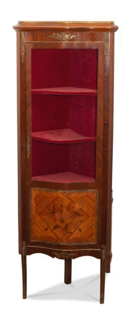null Corner showcase in veneer wood and marquetry, the curved front opening with...