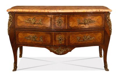 null Curved chest of drawers in veneer wood and marquetry with net decoration opening...