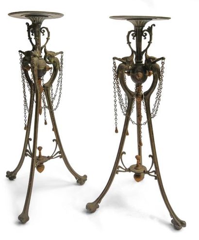 null Pair of Athenian tripod harnesses in patinated and gilt bronze. Legs made of...