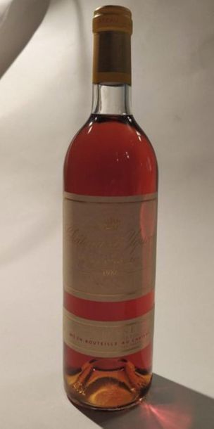 null A Bottle CHÂTEAU D'YQUEM 1er GC superior - Sauternes 1986. Corroded Capsule

Good...