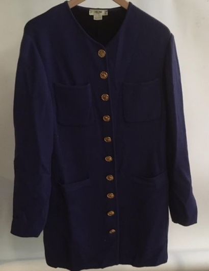 CELINE CELINE

Long blue wool vest, four patch pockets, gold buttons

Size 42

MAX...