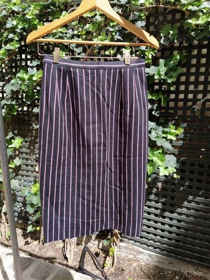 Jean Louis SCHERRER Jean Louis SCHERRER Boutique

Pink striped acrylic skirt on black...