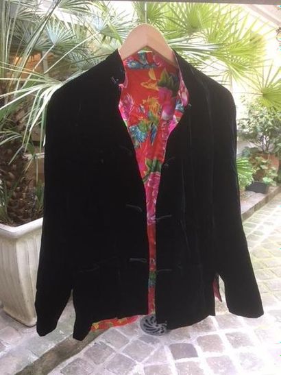BONPOINT BONPOINT

Long jacket in viscose and silk

Size M

Reaching:

- KENZO

Wool...