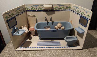 null Modèle réduit de salle de bain en tôle laqué en diorama

Circa 1950

18 x 33...