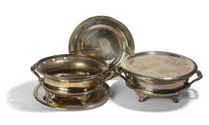 Silver plated metal set including two plate...