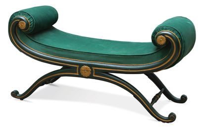  Double sided bench in carved, moulded, lacquered and gilded wood. The curved base...