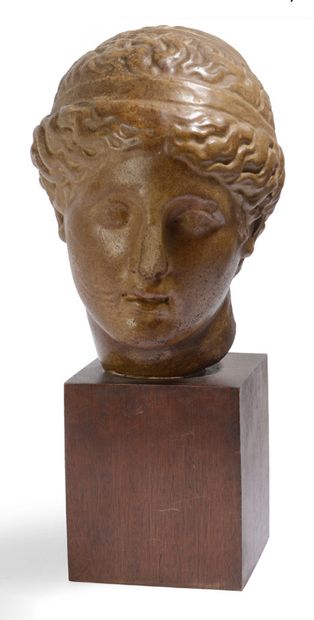 D'après PRAXITÈLE 
Antique head
Enamelled ceramic sculpture with patina
It rests...